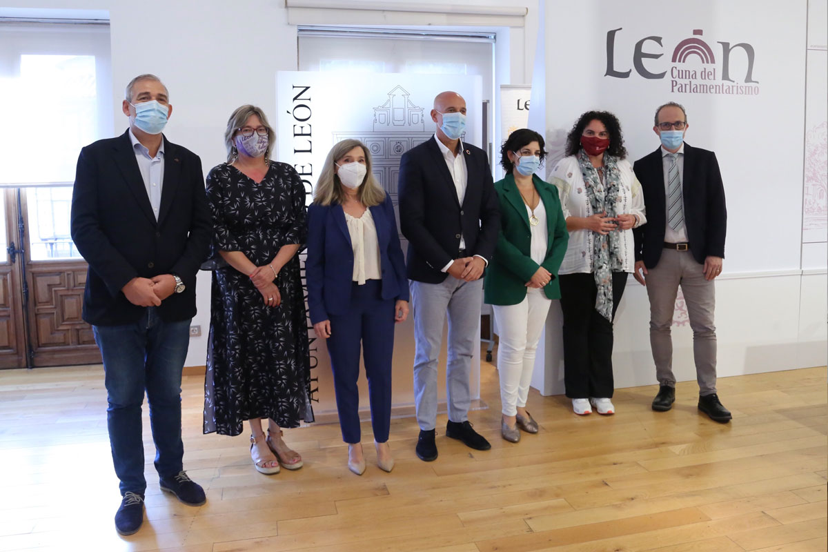 Imagen de grupo del acuerdo de León con la Alianza de ciudades contra la Obesidad