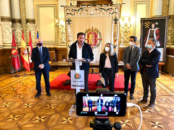 Imagen de grupo del acuerdo de Valladolid con la Alianza de ciudades contra la Obesidad